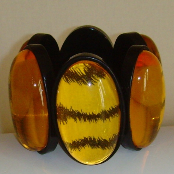 Gerda Lynggaard MONIES Amber Lucite and Animal Print Themed Statement Bracelet - Picture 9 of 16